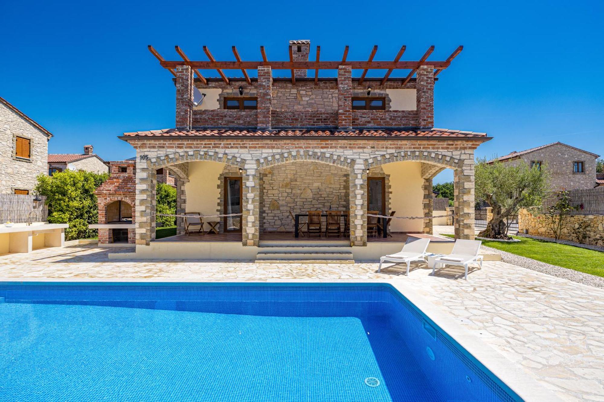 Villa Brioni With Pool By Rentistra Cabrunici Екстер'єр фото